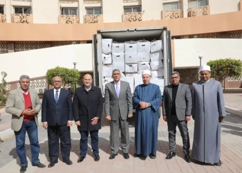 محافظ الجيزة يشهد تسلم ٥ أطنان من لحوم صكوك الإطعام لتوزيعها على الأسر الأولى بالرعاية 27 - جريدة المساء