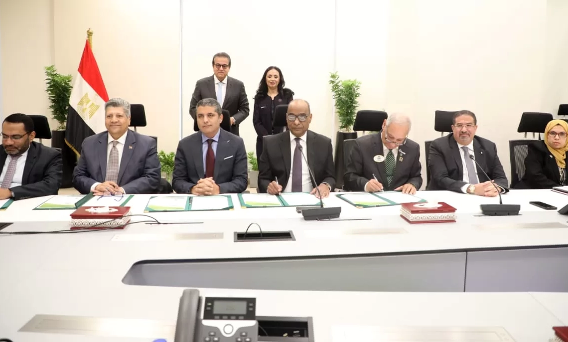 وزيرا الصحة والتضامن شهدا توقيع بروتوكول تعاون مع الجمعية العالمية لأندية "الليونز" لتقديم خدمات فحص النظر لـ7 ملايين طالب في 9,400 مدرسة بالمرحلة الابتدائية 19 - جريدة المساء وزيرا الصحة والتضامن شهدا توقيع بروتوكول تعاون مع الجمعية العالمية لأندية "الليونز" لتقديم خدمات فحص النظر لـ7 ملايين طالب في 9,400 مدرسة بالمرحلة الابتدائية 18 - جريدة المساء