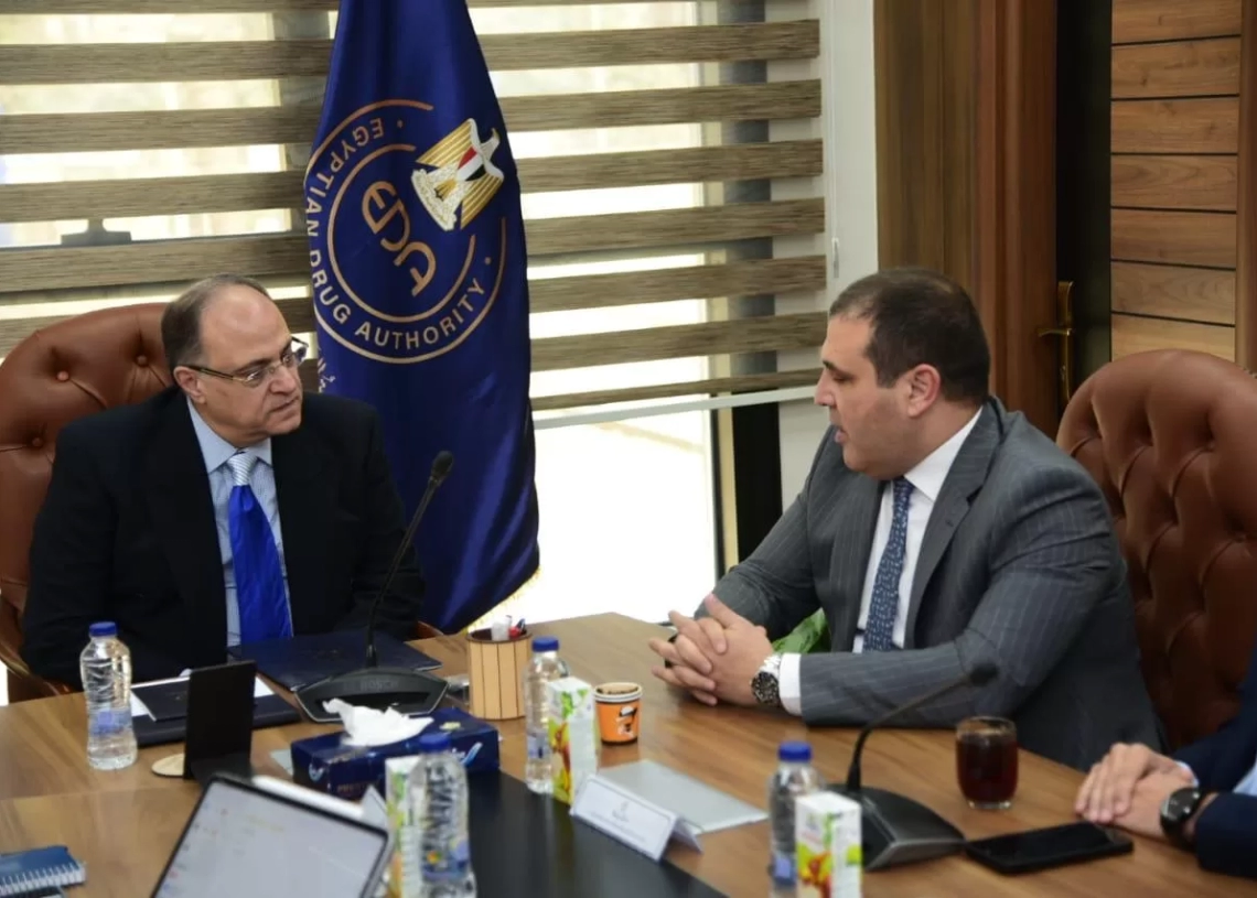 رئيس هيئة الدواء بحث مع ممثلي شركة حكمة مصر فرص دعم التصدير والتوطين 17 - جريدة المساء