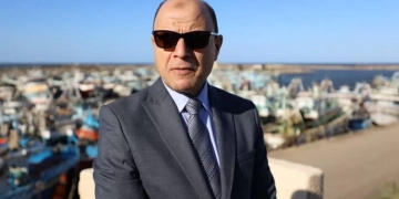 محافظ كفرالشيخ يتابع تسليم مراكب صيد لصغار الصيادين بالبرلس 1 - جريدة المساء