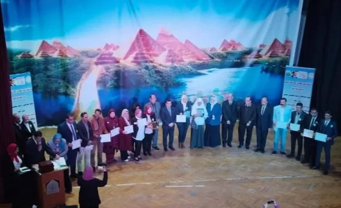 معلمو الإسماعيلية يحصدون المراكز الأولي على مستوى الجمهورية في ختام فعاليات مبادرة "بداية" 20 - جريدة المساء معلمو الإسماعيلية يحصدون المراكز الأولي على مستوى الجمهورية في ختام فعاليات مبادرة "بداية" 19 - جريدة المساء