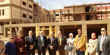 خلال زيارة جامعة اسوان تعليم النواب : القيادة السياسية تولي اهتماما كبير بالتعليم والبحث العلمي 2 - جريدة المساء خلال زيارة جامعة اسوان تعليم النواب : القيادة السياسية تولي اهتماما كبير بالتعليم والبحث العلمي 1 - جريدة المساء