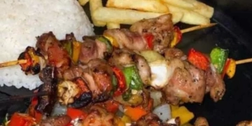 شيش طاووك على الفحم بطريقة فاطمة بدوى 1 - جريدة المساء