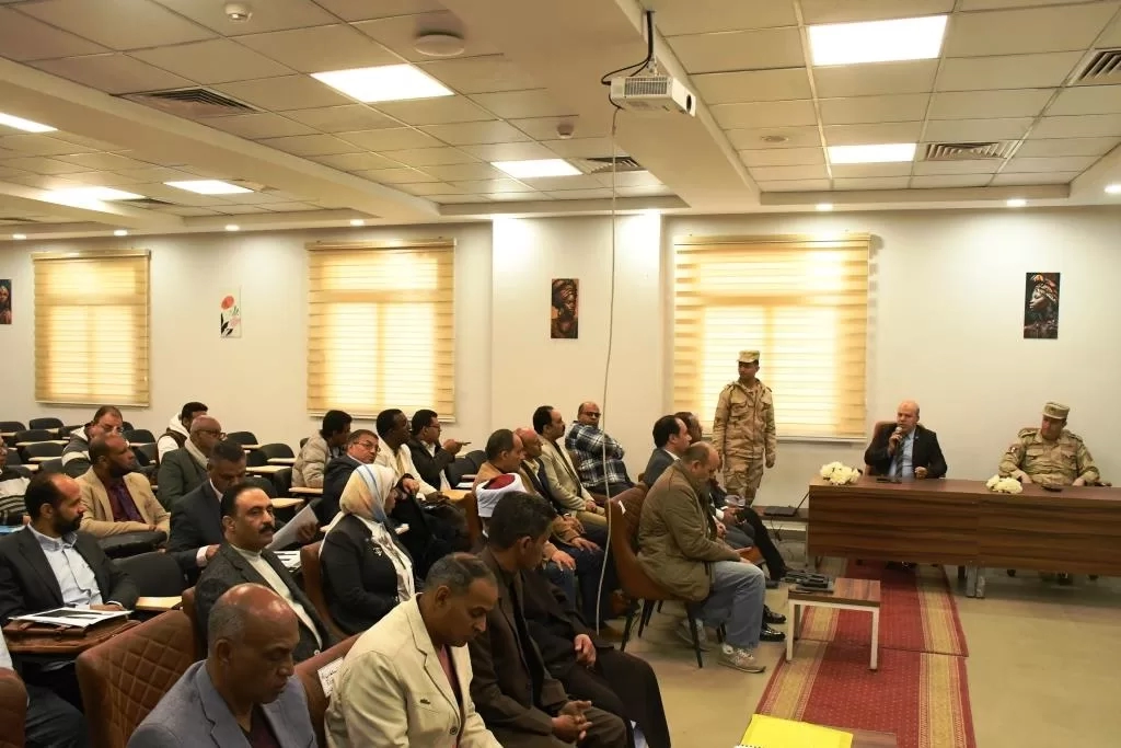 محافظ أسوان يوجه السكرتير العام المساعد لمتابعة التجهيزات الخاصة بالجهات المشاركة بالتدريب العملى المشترك صقر ( 145 ) لمجابهة الأزمات والكوارث 17 - جريدة المساء