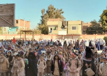 مدير تعليم قنا يوجه بتطبيق لائحة الانضباط وعدم قبول الأجازات خلال مروره بالوقف التعليمية 19 - جريدة المساء