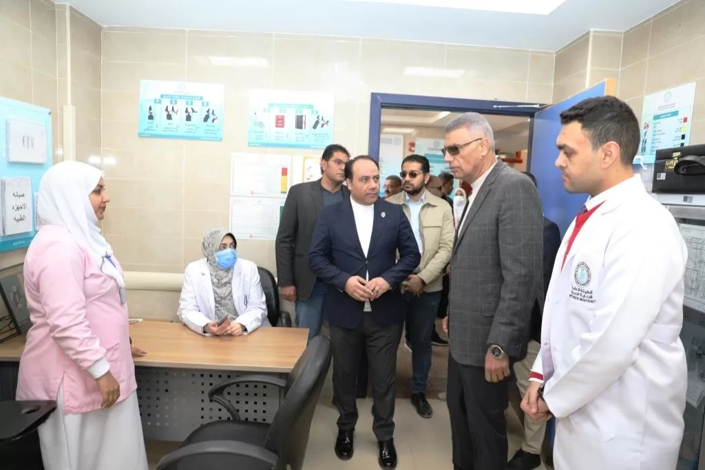 محافظ أسوان يطمئن على تقديم الخدمات الطبية والعلاجية بوحدة صحة أسرة منشية الخزان ، ويؤكد على الإهتمام بصحة المواطن وتلقيه للرعاية بالجودة العالية 19 - جريدة المساء