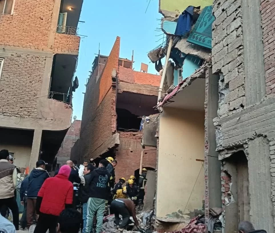 انهيار جزء من العقار