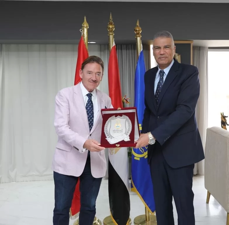 اللواء الدكتور إسماعيل كمال يلتقي سفير دولة سويسرا ويشيد بالجهود المبذولة لإستكمال المشروع السويسرى لدعم مياه الشرب بعدد من القرى والمناطق السكنية بأسوان 19 - جريدة المساء