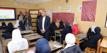 محافظ المنيا يتابع انتظام سير العملية التعليمية بمدرسة سمالوط الثانوية بنات الجديدة 1 - جريدة المساء