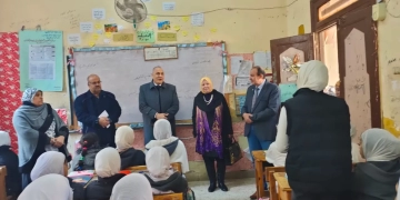 محافظ بني سويف يتابع انتظام العملية التعليمية في المدارس بكامل طاقتها مع بداية الفصل الثاني 2 - جريدة المساء محافظ بني سويف يتابع انتظام العملية التعليمية في المدارس بكامل طاقتها مع بداية الفصل الثاني 1 - جريدة المساء