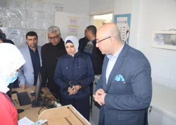 محافظ بني سويف يتفقد مستوى الخدمات الصحية ويستمع لمطالب واحتياجات المواطنين خلال تفقده لوحدة طب الأسرة بنزلة حنا والفشن  17 - جريدة المساء