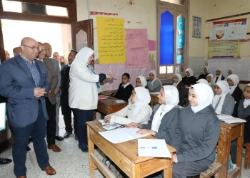 محافظ بني سويف يواصل متابعته لسير المنظومة التعليمية في الفصل الدراسي الثاني 21 - جريدة المساء