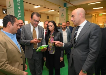 وزيرا التضامن والتعليم يتفقدان أنشطة بنك الطعام الرمضانية للمحتاجين 19 - جريدة المساء