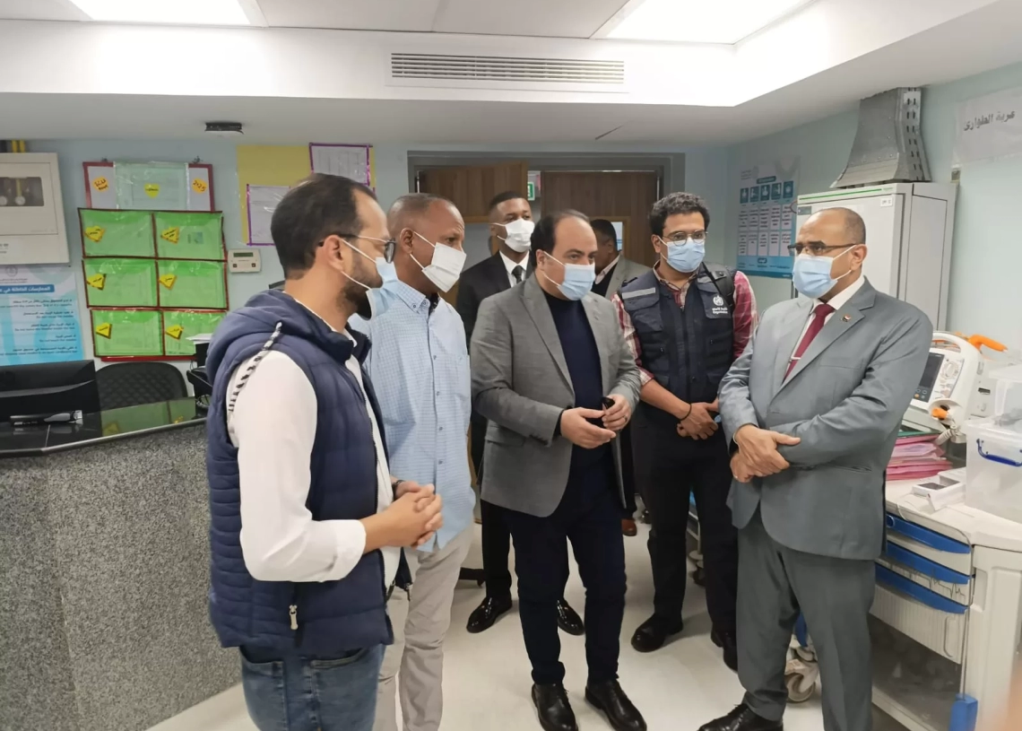د. أحمد أبو هاشم يستقبل وفدا من السفارة السودانية ومنظمة الصحة العالمية خلال جولة لمتابعة مستوي الخدمات الطبية بمستشفى المسلة بأسوان 18 - جريدة المساء