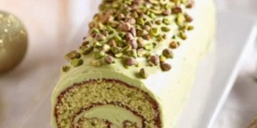 كعكة الفستق الملفوفة من ابداع الشيف عمر هويسةمن المطبخ التونسي 1 - جريدة المساء