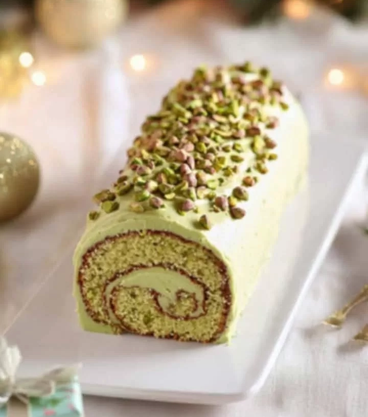 كعكة الفستق الملفوفة من ابداع الشيف عمر هويسةمن المطبخ التونسي 19 - جريدة المساء