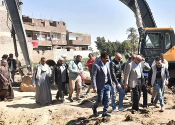 محافظ الأقصر يُحيل ملف أزمة انقطاع مياه الشرب لجهات التحقيق ومحاسبة المقصرين..ويقدم اعتذارا للمواطنين 35 - جريدة المساء