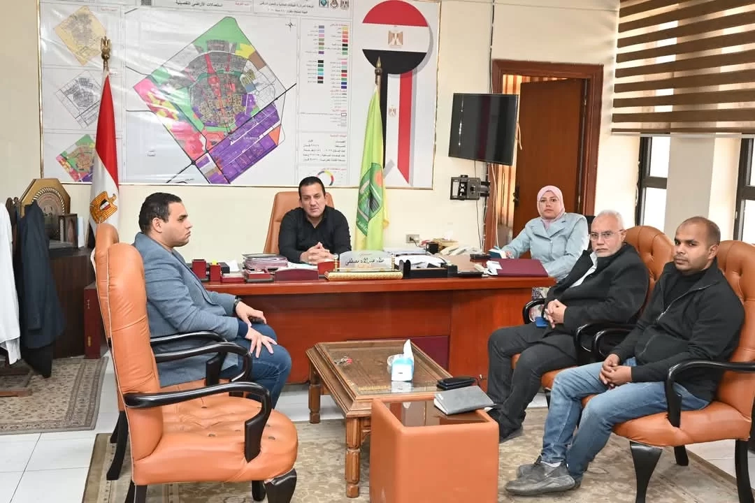 رئيس جهاز العاشر من رمضان يترأس اجتماعًا مع الشركات المنفذة لمشروعات المرافق لتعزيز جودة التنفيذ والالتزام بالجدول الزمني 19 - جريدة المساء