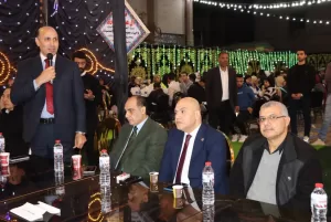 . رئيس جامعة الزقازيق ونوابه والعمداء يشاركون الطلاب الإفطار في أمسية عامرة بالبهجة 47 - جريدة المساء