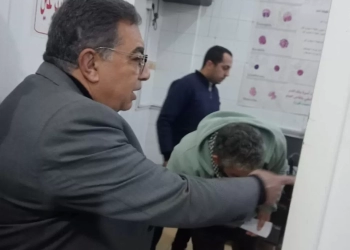 محافظ الدقهلية في جولة ليلية مفاجئة بمستشفيي بلقاس ونبروه 31 - جريدة المساء