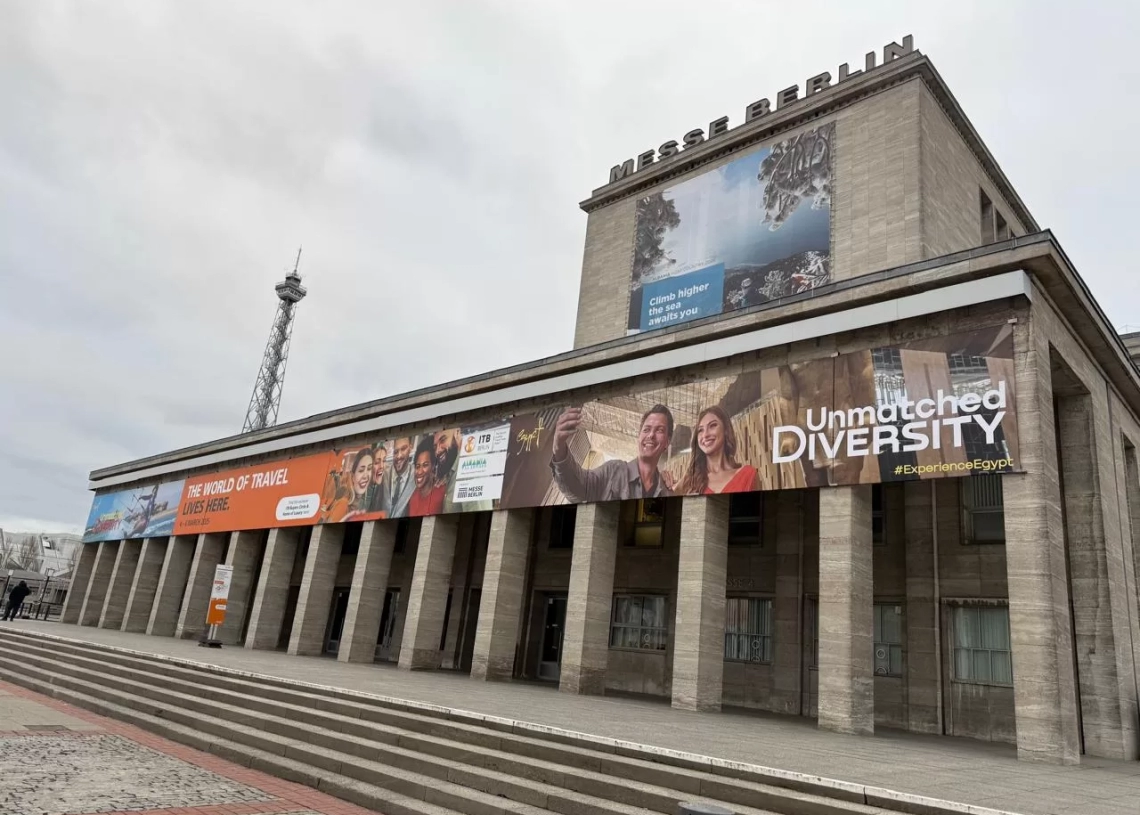 وزير السياحة يفتتح الجناح المصرى فى بورصة برلين الدولية.. على مساحة 1500 متر ويضم 118 عارضا.. صور المتحف الكبير تملأ الشوارع المحيطة بمقر البورصة ..وعلم مصر يرفرف وسط أعلام دول العالم 27 - جريدة المساء