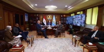 محافظ كفرالشيخ يناقش عددًا من الملفات ومشاكل الدوائر مع أعضاء مجلسي النواب والشيوخ 1 - جريدة المساء