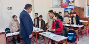 محافظ الدقهلية يكرّم تلميذًا بمدرسة المرسي سيف الدين بدكرنس.. ومكافأة مالية تقديرًا لاجتهاده 2 - جريدة المساء محافظ الدقهلية يكرّم تلميذًا بمدرسة المرسي سيف الدين بدكرنس.. ومكافأة مالية تقديرًا لاجتهاده 1 - جريدة المساء