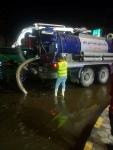 محافظ الجيزة يتابع جهود عمليات شفط الأمطار وانتشار المُعدات لتسهيل الحركة المرورية 26 - جريدة المساء