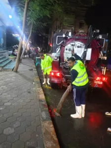 محافظ الجيزة يتابع جهود عمليات شفط الأمطار وانتشار المُعدات لتسهيل الحركة المرورية 32 - جريدة المساء