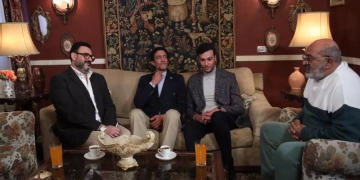 أكرم حسني يسعى ليوفق راسين في الحلال في مسلسل "الكابتن" 1 - جريدة المساء