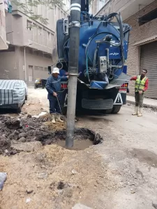 حملات نظافة وإزالة مخالفات بناء وصيانة لخطوط المياه.. محافظة الجيزة تستجيب فوريا لشكاوي المواطنين بعدد من المناطق (صور) 21 - جريدة المساء