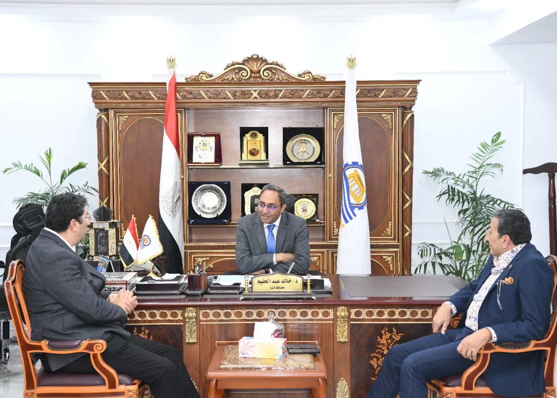 محافظ قنا يبحث مع وفد "راعي مصر" تعزيز التعاون في الخدمات الطبية والتنموية 20 - جريدة المساء محافظ قنا يبحث مع وفد "راعي مصر" تعزيز التعاون في الخدمات الطبية والتنموية 19 - جريدة المساء