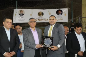 في ليلة رمضانية.. وزير الشباب والرياضة ومحافظ الجيزة يفتتحان الملعب الخماسي بالساحة الشعبية 29 - جريدة المساء