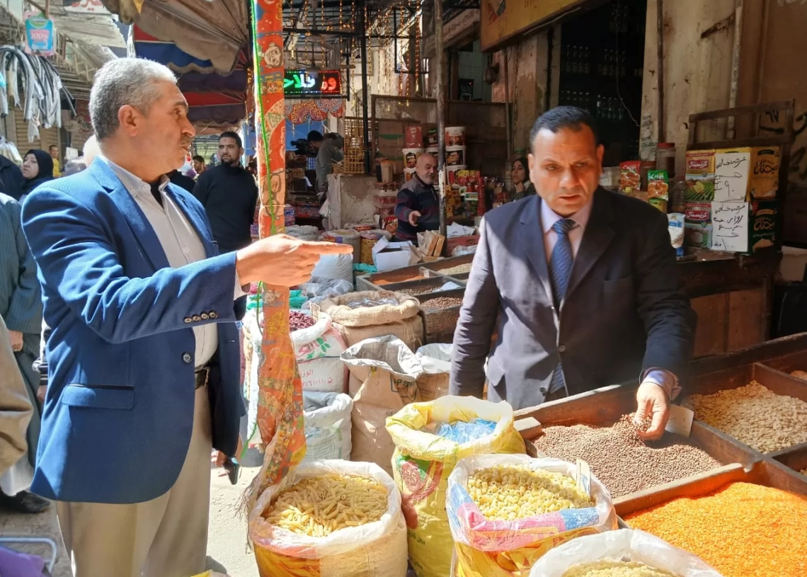 وكيل وزارة التموين يقود حملة تموينية مكبرة بشرق الإسكندرية لضبط الأسواق 15 - جريدة المساء