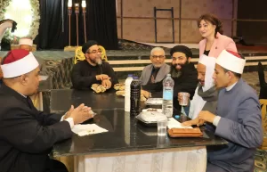 رمضان والصوم الكبير يجمعان المصريين على مائدة إفطار واحدة في قنا 55 - جريدة المساء