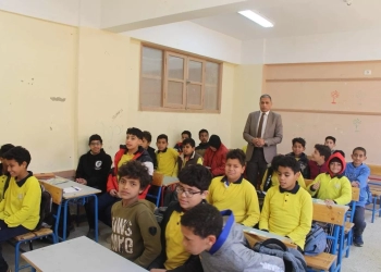 وكيل وزارة التعليم بالجيزة يشيد بأداء مدارس أكتوبر وجنوب 31 - جريدة المساء