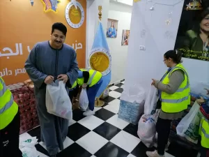 900 شنطة رمضانية هدية "الشعب الجمهوري" للأسر الأولى بالرعاية في قنا 33 - جريدة المساء