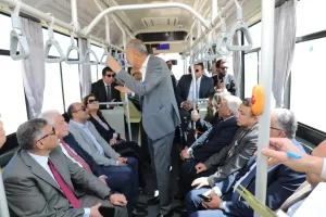 استعدادا للتشغيل التجريبى| جولة تفقدية لمستشارى رئيس الجمهورية للتنمية المحلية والشؤون الإقتصادية ومحافظ الجيزة.. للوقوف على نسب الانتهاء من مشروع تطوير المنطقة الأثرية للأهرامات 35 - جريدة المساء