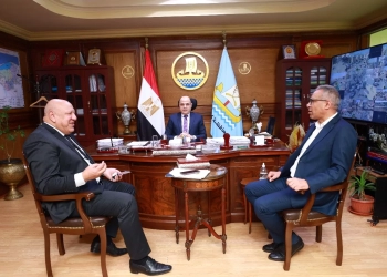 محافظ كفر الشيخ يناقش مشروعات التنمية مع أعضاء مجلسي النواب والشيوخ ويبحث مشاكل الدوائر 33 - جريدة المساء