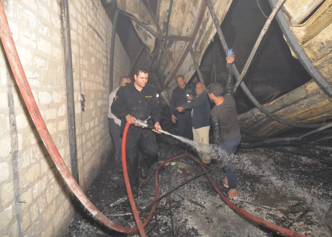 السيطرة على حريق هائل بمدينة منفلوط بأسيوط 19 - جريدة المساء