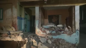 خلافات الميراث تتحول لكارثة في الدقهلية: مواطن يهدم منزل شقيقه بلودر أثناء الإفطار والمحافظ يتدخل بتوجيهات عاجلة 27 - جريدة المساء