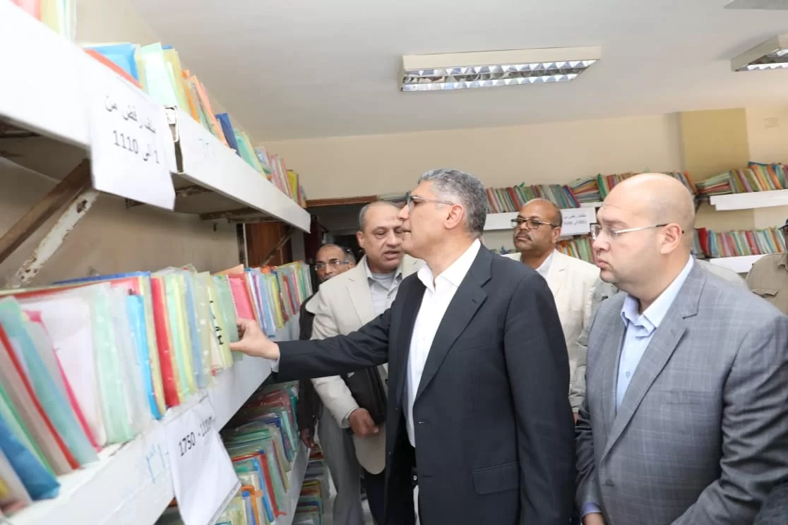 بالصور- محافظ الجيزة يتابع موقف ملفات التصالح والتقنين بكرداسة 19 - جريدة المساء