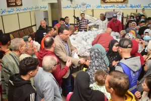 الشعب الجمهوري بالإسكندرية يواصل دوره المجتمعي بتوزيع كراتين غذائية ووجبات ساخنة للأسر الأولى بالرعاية 23 - جريدة المساء