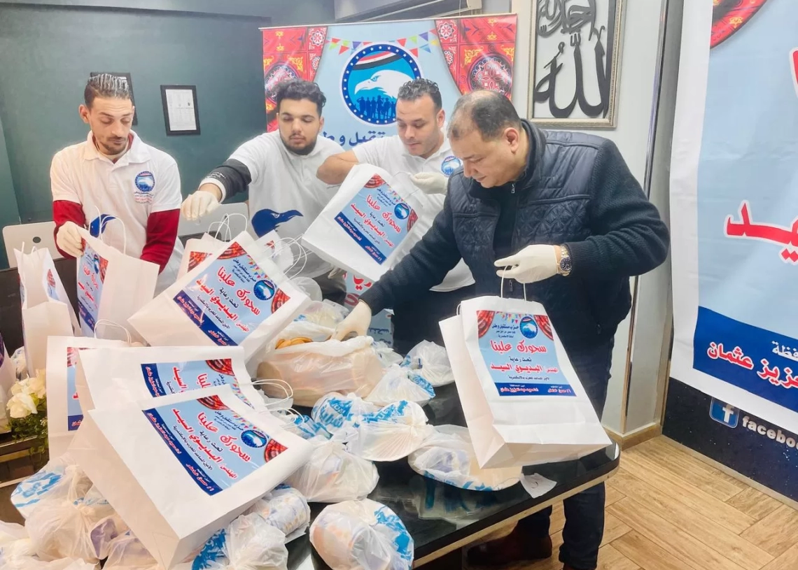 "سحورك علينا".. مبادرة جديدة لحزب مستقبل وطن لتوفير وجبات سحور للعاملين والأسر المحتاجة بالإسكندرية 19 - جريدة المساء