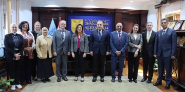 رئيس جامعة الإسكندرية يستقبل وفد السفارة الأمريكية بالقاهرة لمناقشة سبل التعاون الأكاديمى بين الجانبين 2 - جريدة المساء رئيس جامعة الإسكندرية يستقبل وفد السفارة الأمريكية بالقاهرة لمناقشة سبل التعاون الأكاديمى بين الجانبين 1 - جريدة المساء