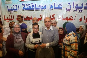 "فرحة وتواصل بين الجميع: محافظ المنيا يشارك موظفي الديوان العام إفطارهم الجماعي 23 - جريدة المساء