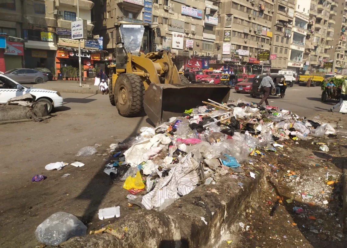رفع المخلفات خلال حملات نظافة مكثفة بأحياء الجيزة 17 - جريدة المساء