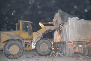 رفع ٢٠٠٠ طن مخلفات خلال حملات ليلية بالجيزة في أسبوع 29 - جريدة المساء