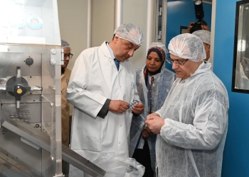 المهندس محمد شيمي وزير قطاع الأعمال العام: اهتمام كبير بتنمية صناعة الدواء في الشركات التابعة وتعزيز دورها في دعم الأمن الدوائي 21 - جريدة المساء