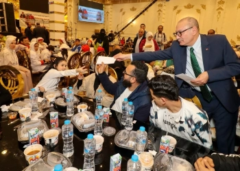 سفارة تركيا تنظم حفل إفطار لـ 500 مواطن فى حى شبرا 17 - جريدة المساء